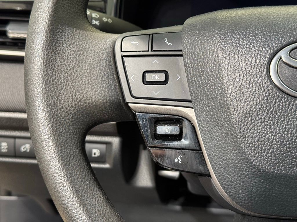 Thumbnail: 2025 Toyota Camry - 21