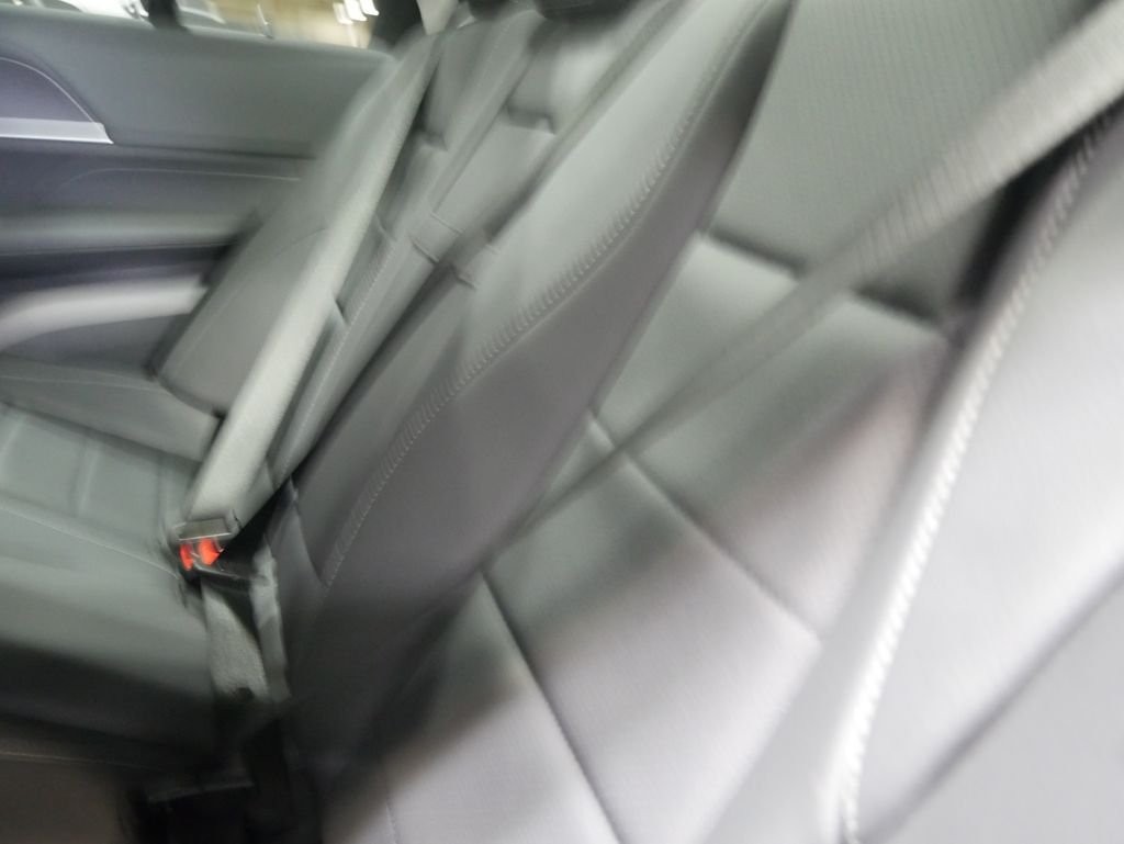 Thumbnail: 2026 Mercedes-Benz GLE - 25