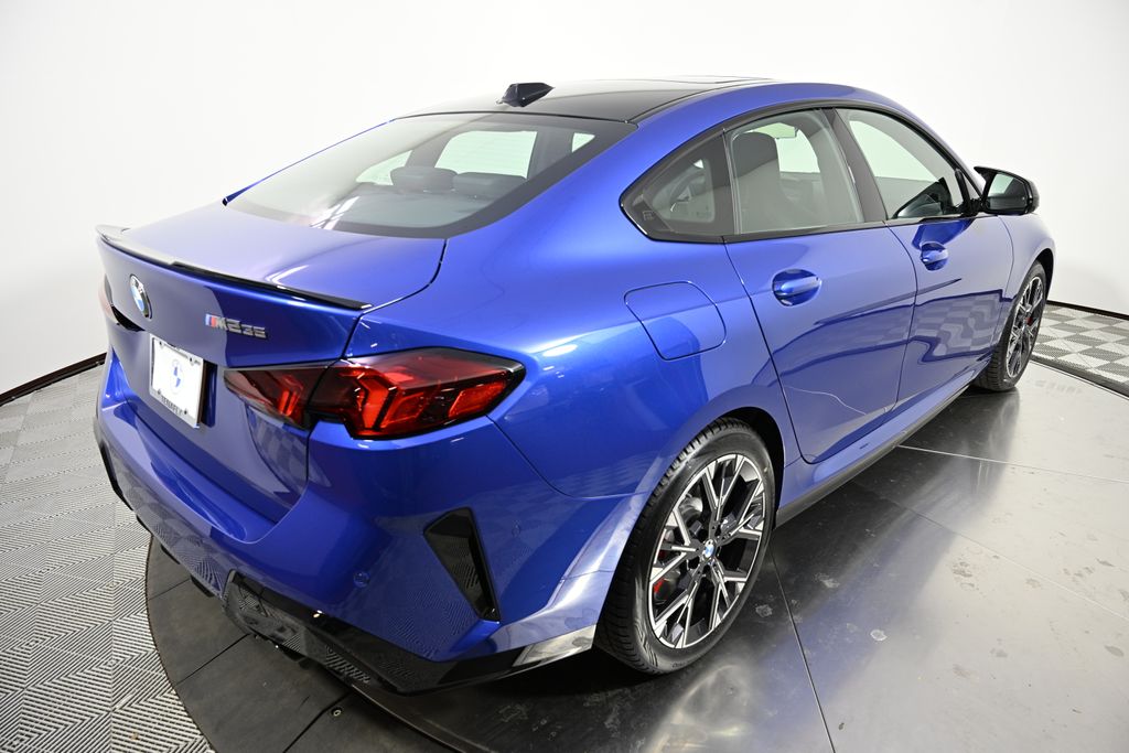Thumbnail: 2025 BMW 2 Series - 5