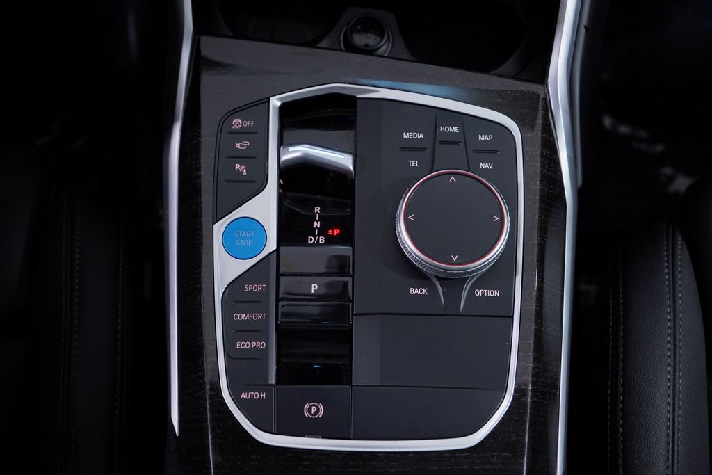 Thumbnail: 2023 BMW i4 - 14