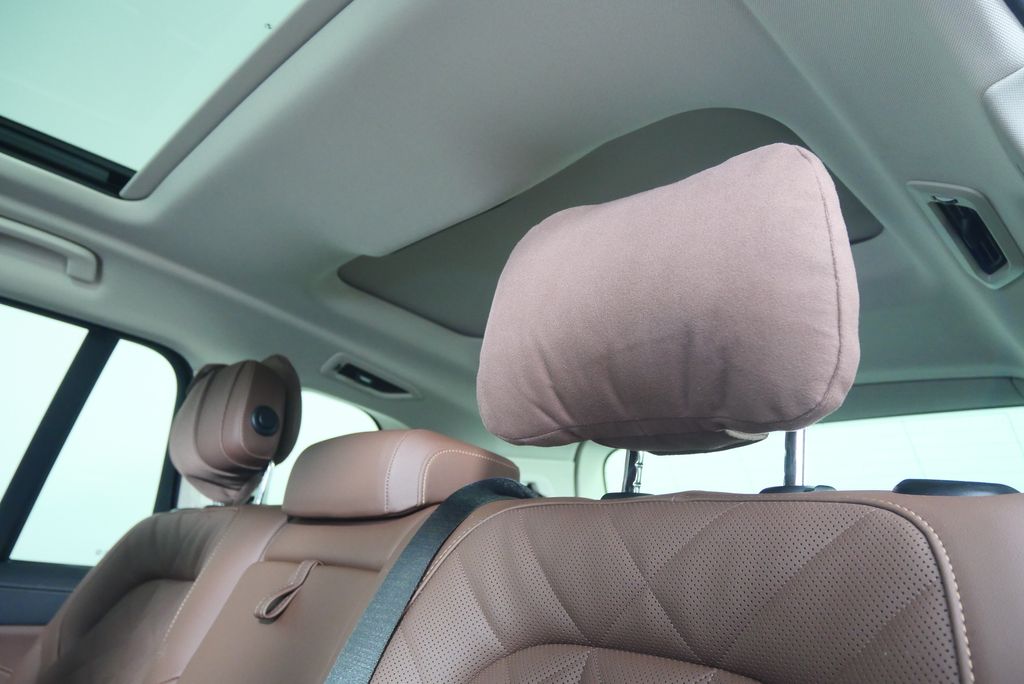 Thumbnail: 2026 BMW X7 - 17