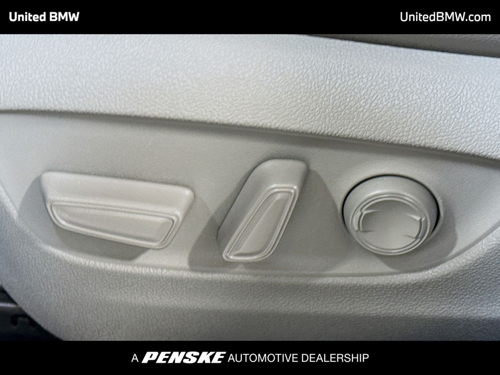 Thumbnail: 2020 Toyota Highlander - 4