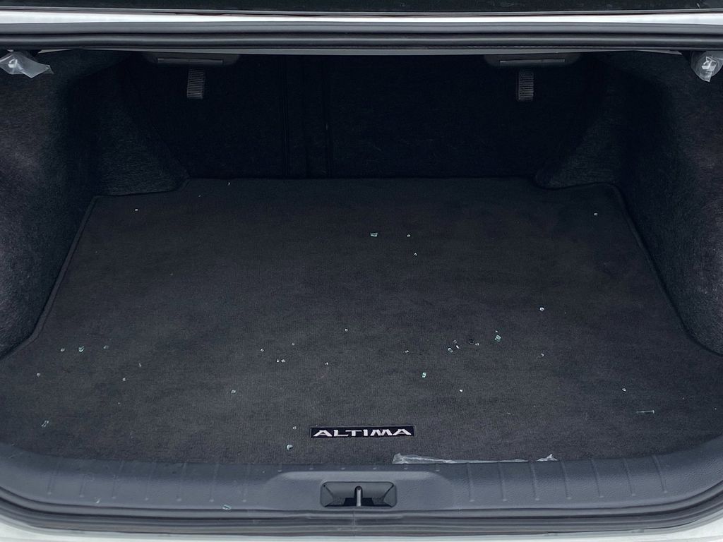 2025 Nissan Altima S - Photo 14
