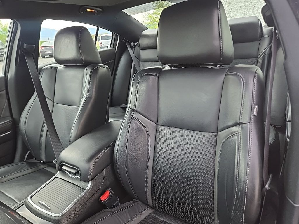 Used 2018 Silver Dodge R/T image 19