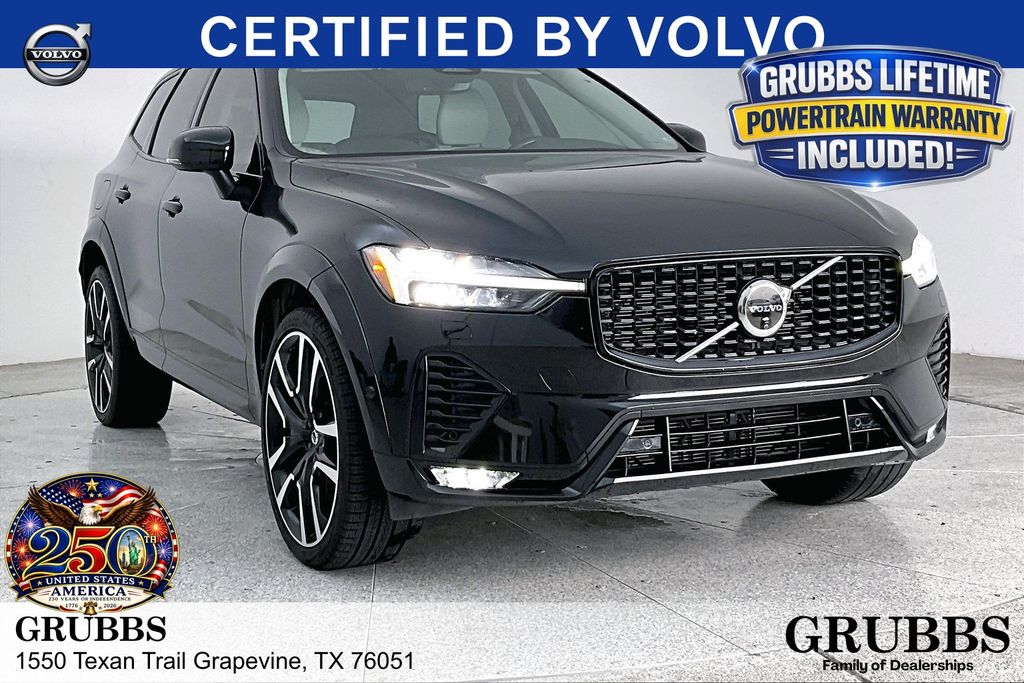 2024 Volvo XC60 B5 Ultimate Dark Theme AWD