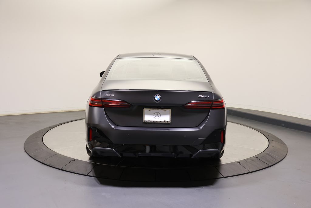 Thumbnail: 2024 BMW 5 Series - 6