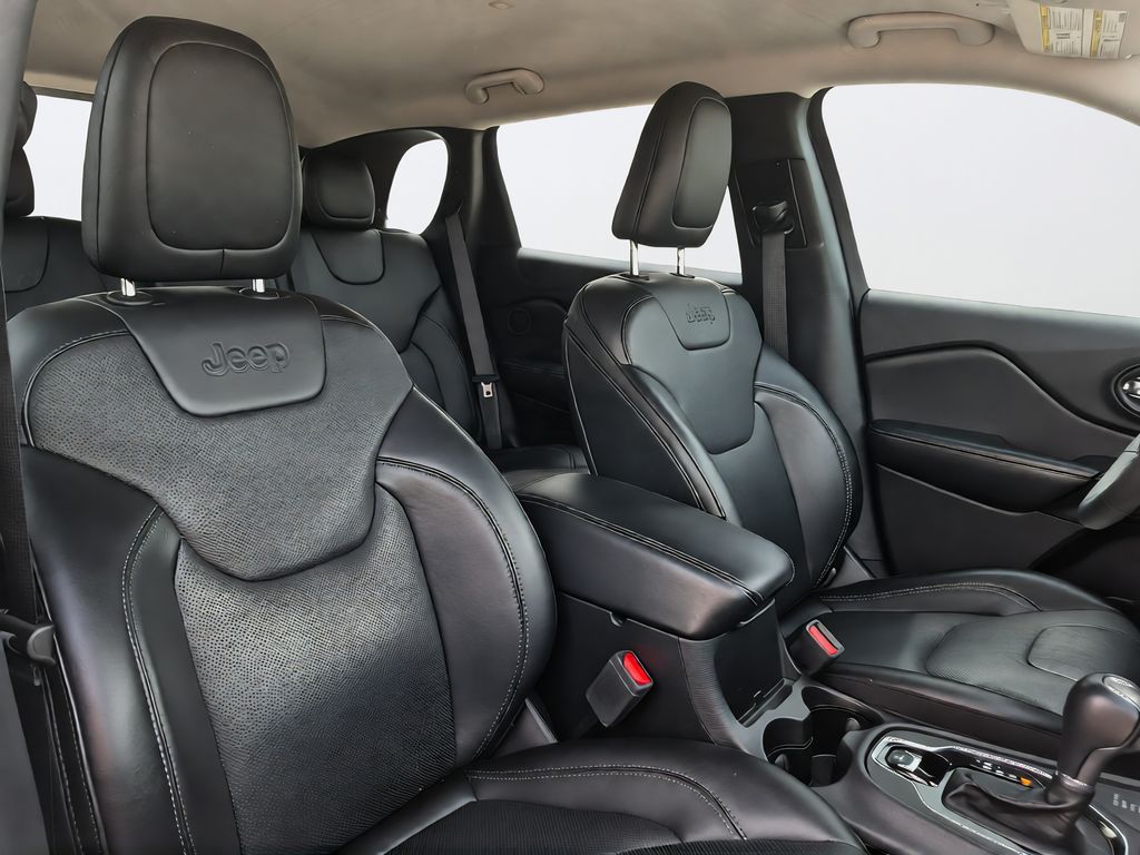 2023 Jeep Cherokee Altitude Black at Community Toyota