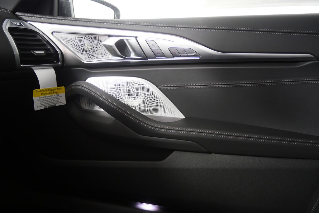 Thumbnail: 2026 BMW 8 Series - 23