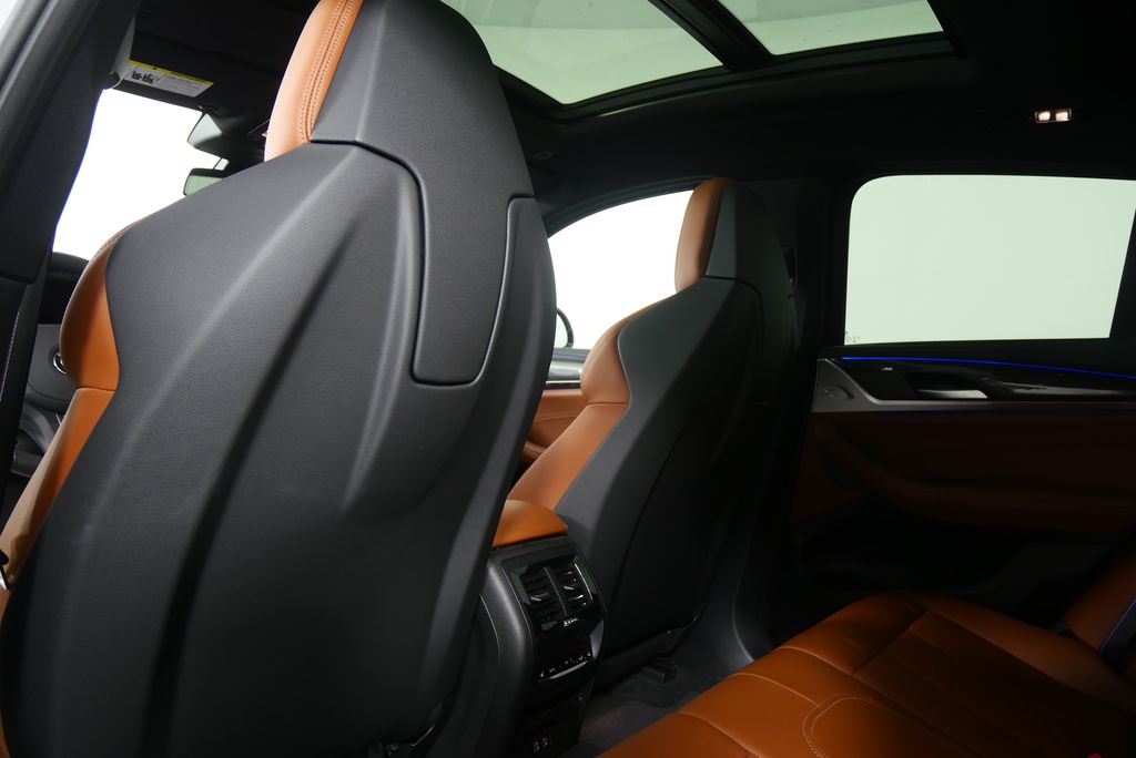 Thumbnail: 2025 BMW X4 - 22
