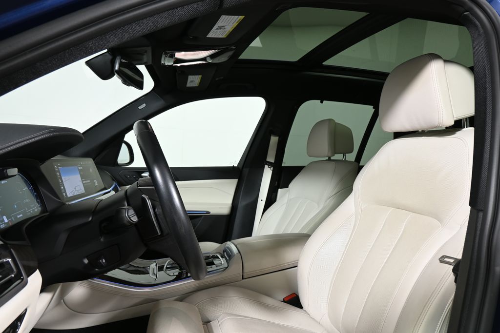 Thumbnail: 2022 BMW X5 - 5