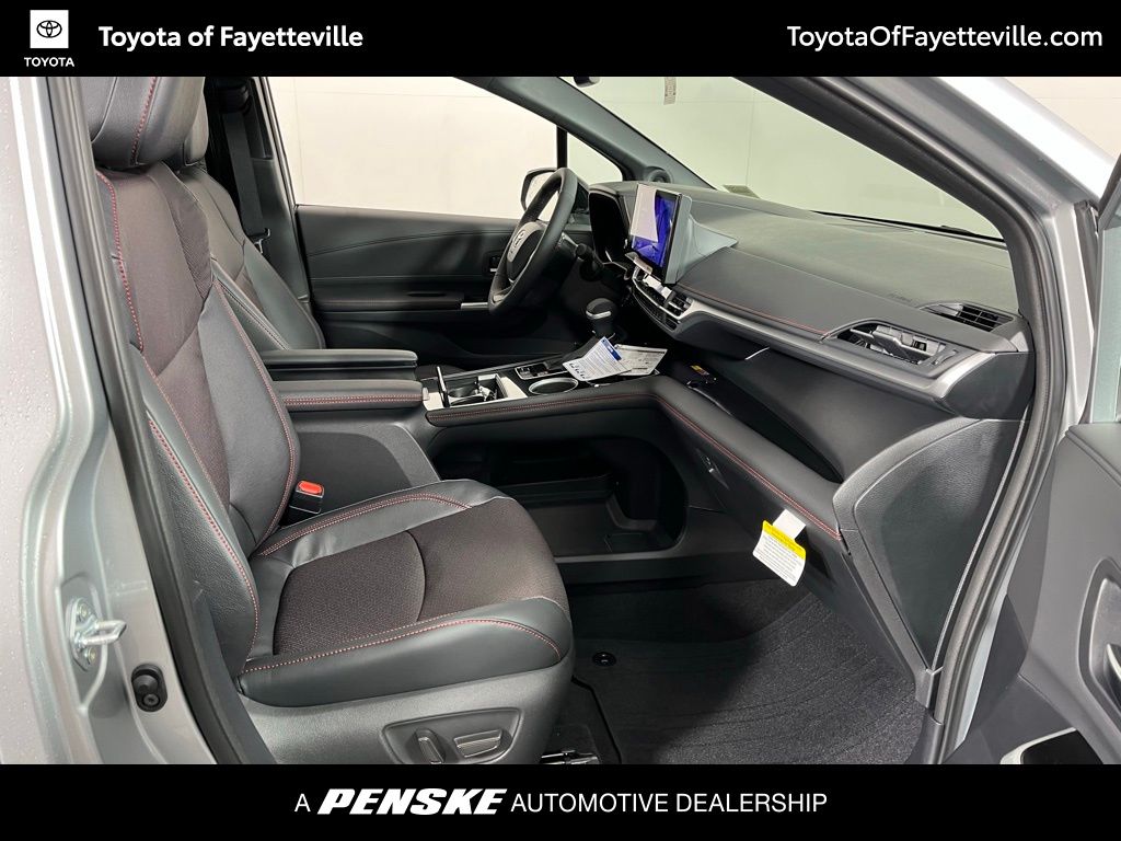 2025 Toyota Sienna XSE 8