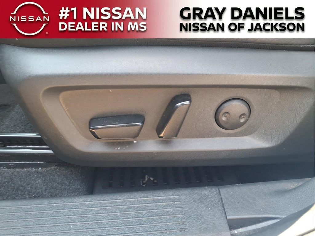 Used 2023 Nissan Rogue SUV