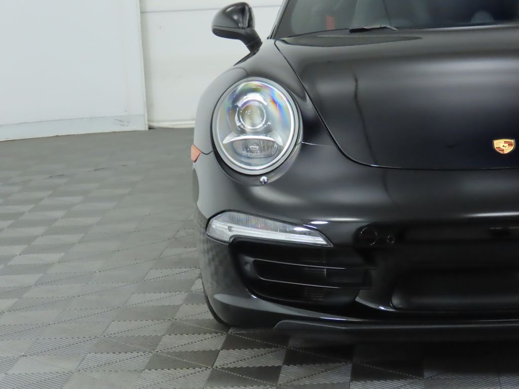 2014 Porsche 911 Carrera 4S 12