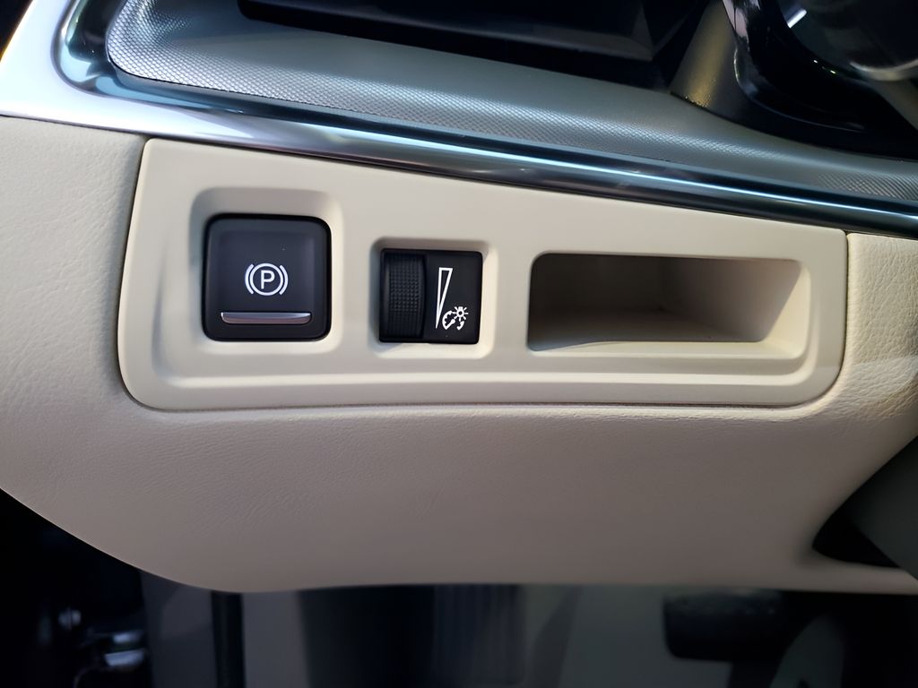 Used Car 2020 Cadillac Xt5  Premium Luxury For Sale Under $30,000 In Austin, Texas