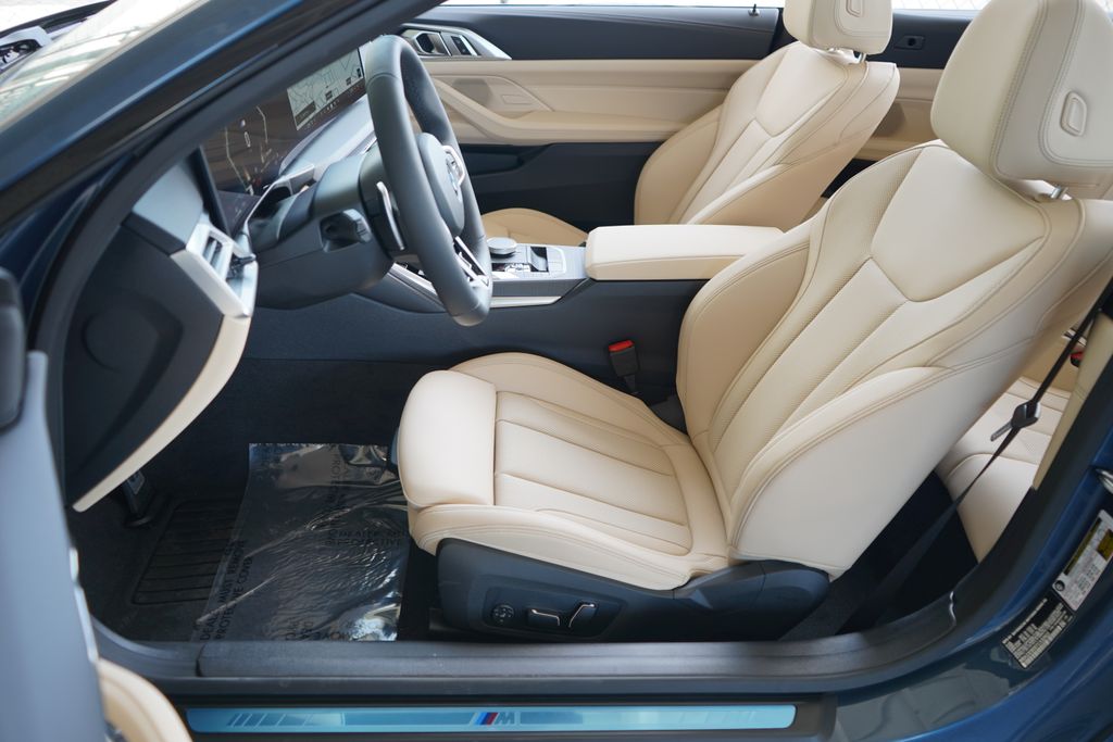 Thumbnail: 2026 BMW 4 Series - 12