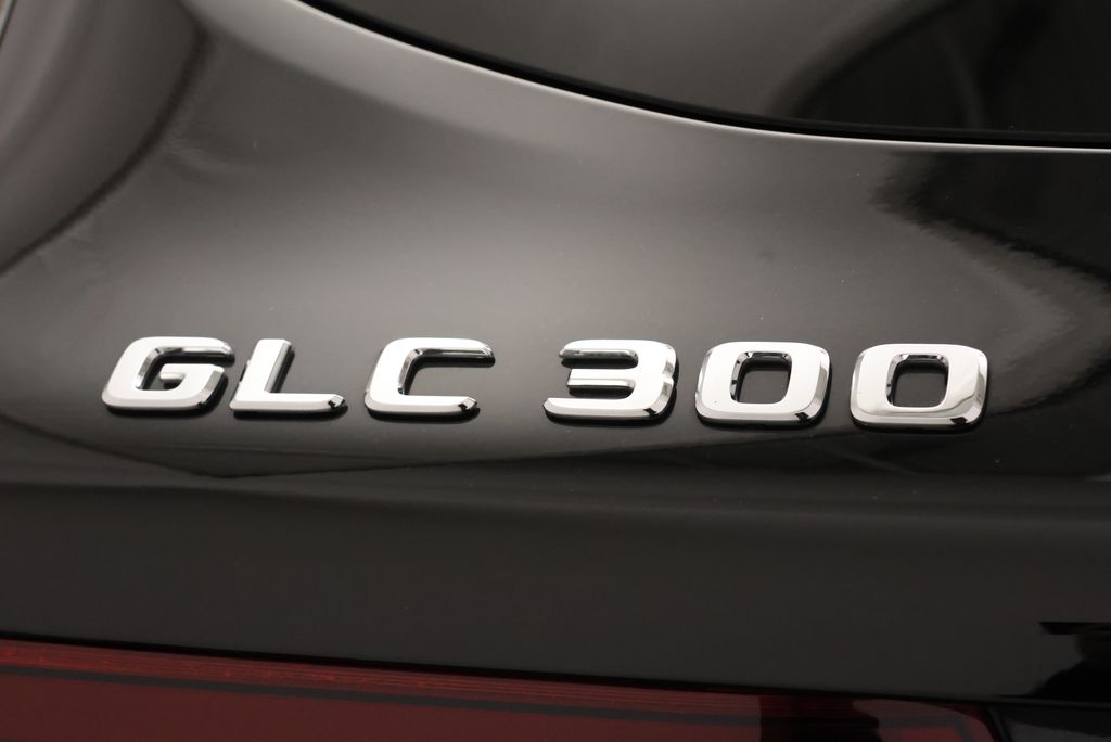 Thumbnail: 2022 Mercedes-Benz GLC - 9