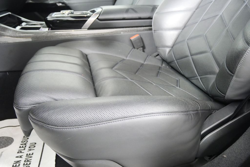 Thumbnail: 2023 BMW 7 Series - 10