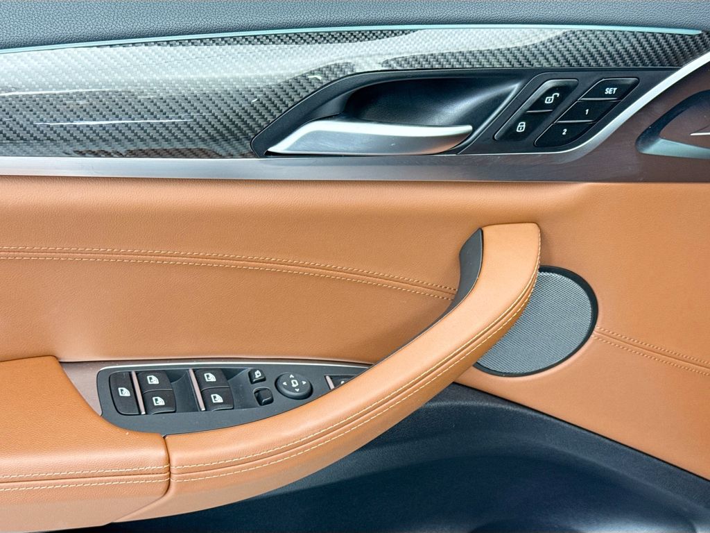 Thumbnail: 2025 BMW X4 - 22