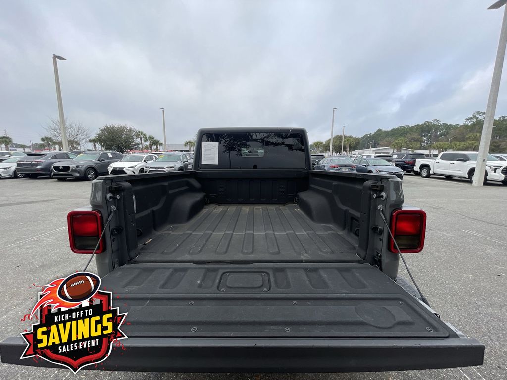 Used 2021 Jeep Gladiator Truck