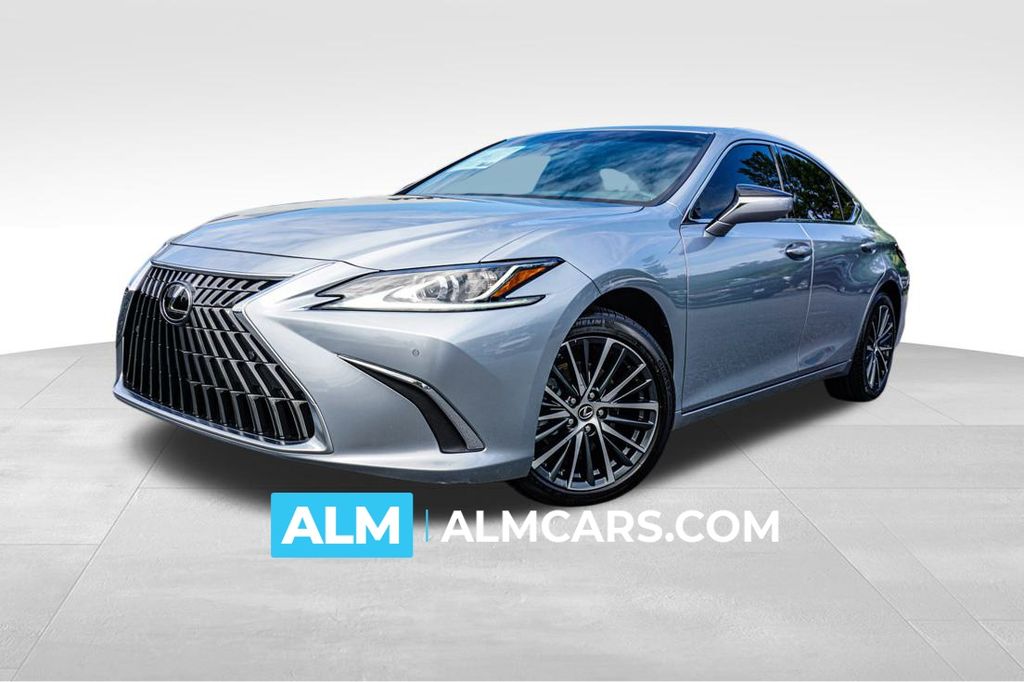 2024 Lexus ES 250's photo