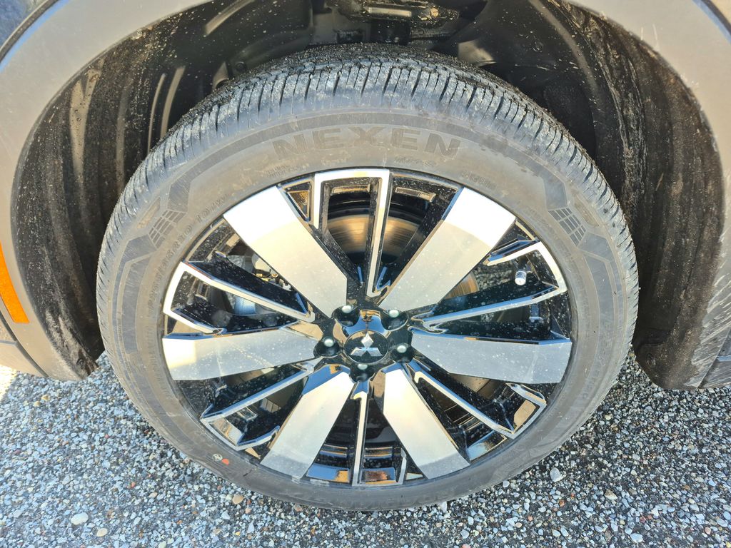 2026 Mitsubishi Outlander SE - 8