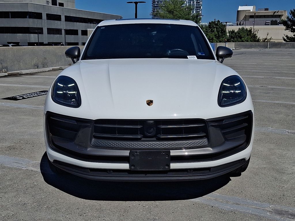 Thumbnail: 2023 Porsche Macan - 6