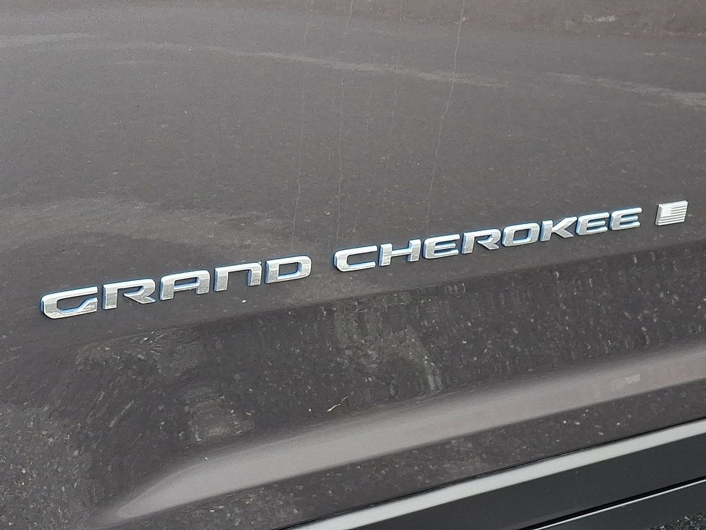 2022 Jeep Grand Cherokee 4xe Gray at South Hills CDJR