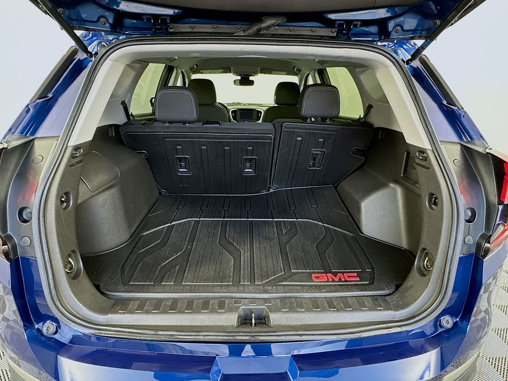 Thumbnail: 2022 GMC Terrain - 25