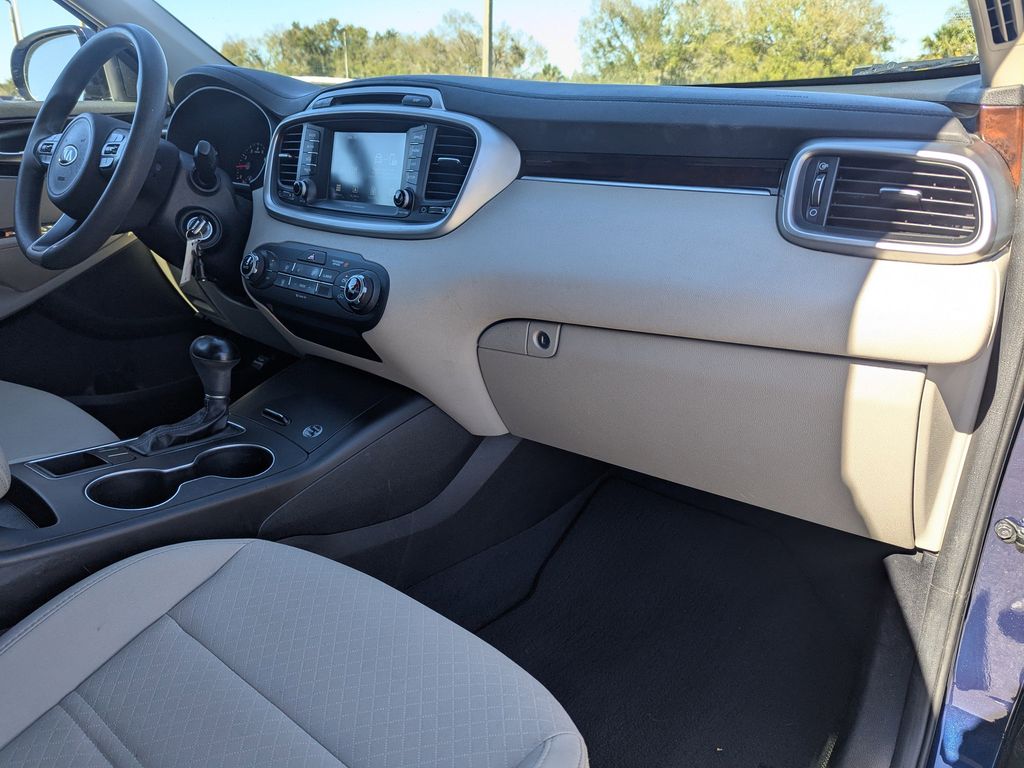 used 2018 Kia Sorento car, priced at $15,192