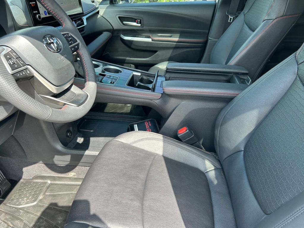 Used 2025 Toyota Sienna Van