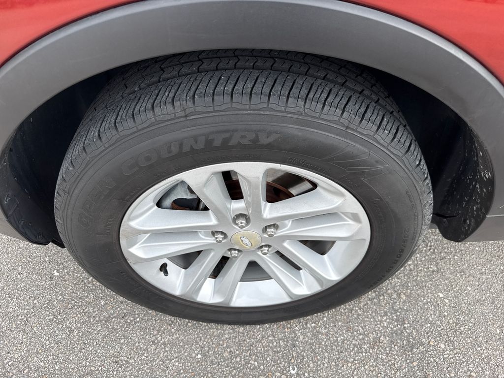 Used 2014 Orange Ford XLT image 12