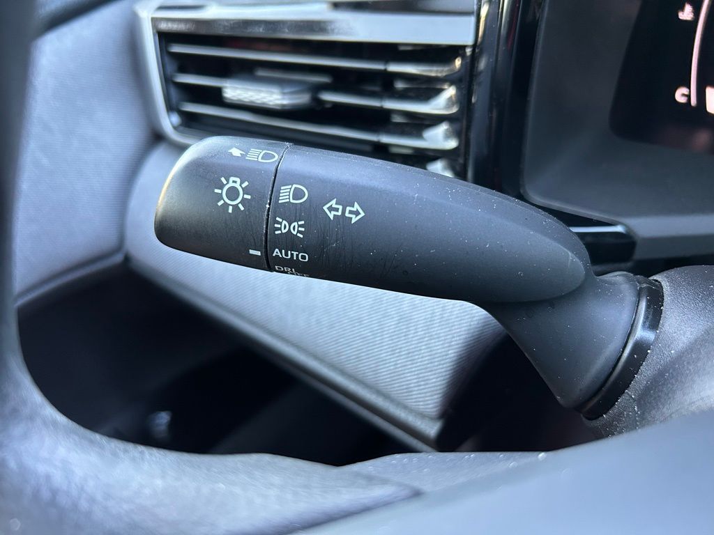 Thumbnail: 2025 Toyota Camry - 21