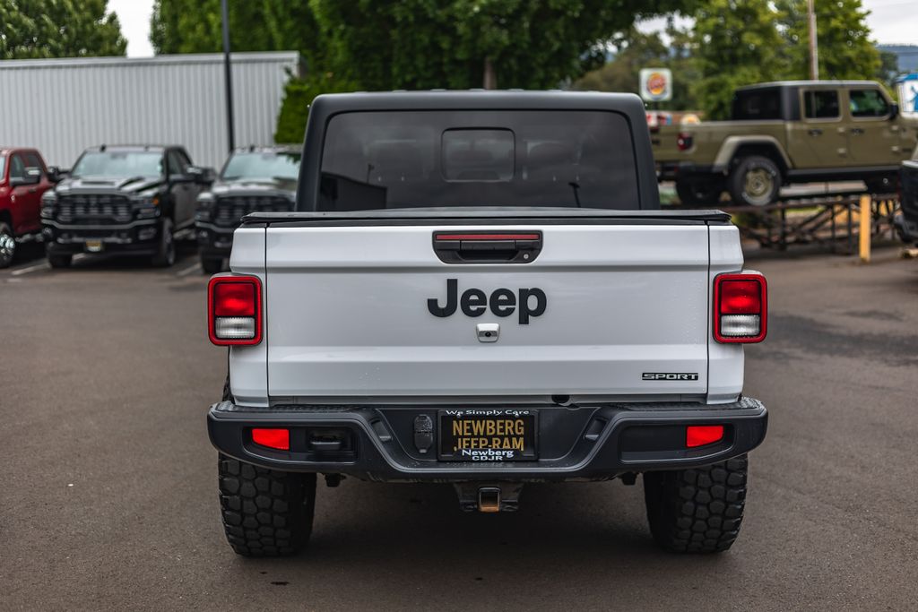 2020 Jeep Gladiator Sport thumbnail 12