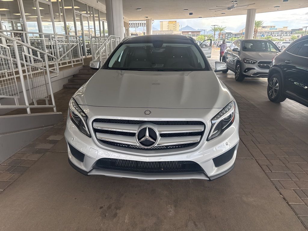 Thumbnail: 2015 Mercedes-Benz GLA - 2