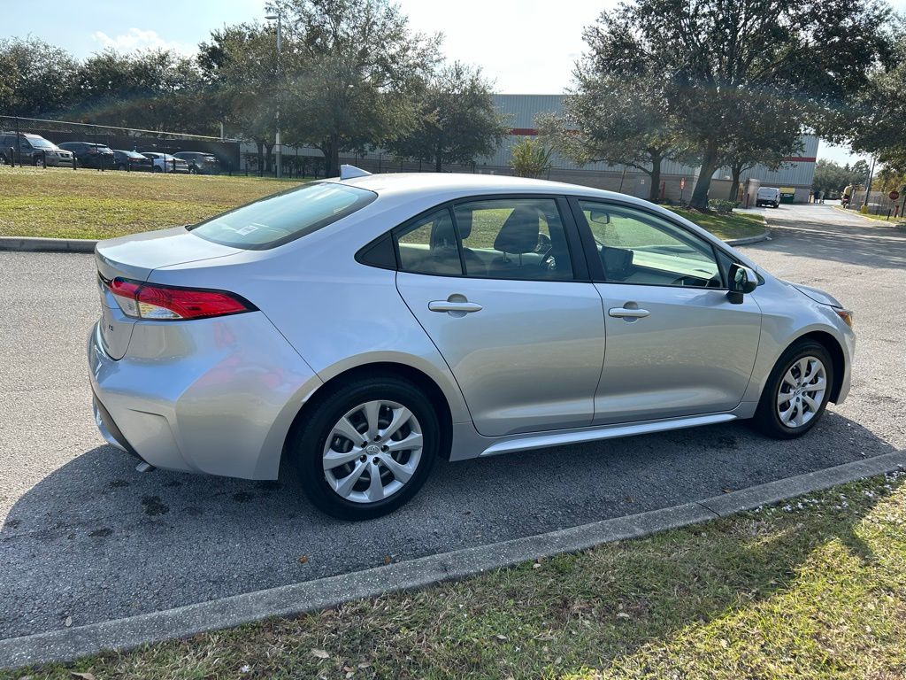 Thumbnail: 2022 Toyota Corolla - 5