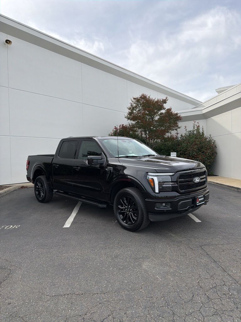 2025 Ford F-150 Lariat 4x4 SuperCrew 145 in's photo