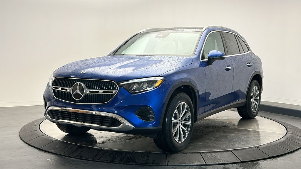 2025 Mercedes-Benz GLC 300 3