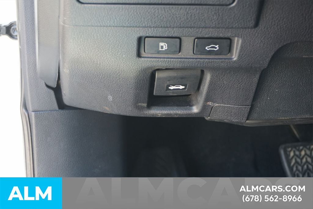 Used 2019 White Lexus 350 image 35