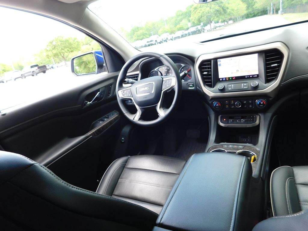 2023 GMC Acadia Denali 6