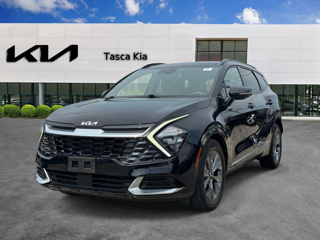 Used 2023 Black Kia SX image 3