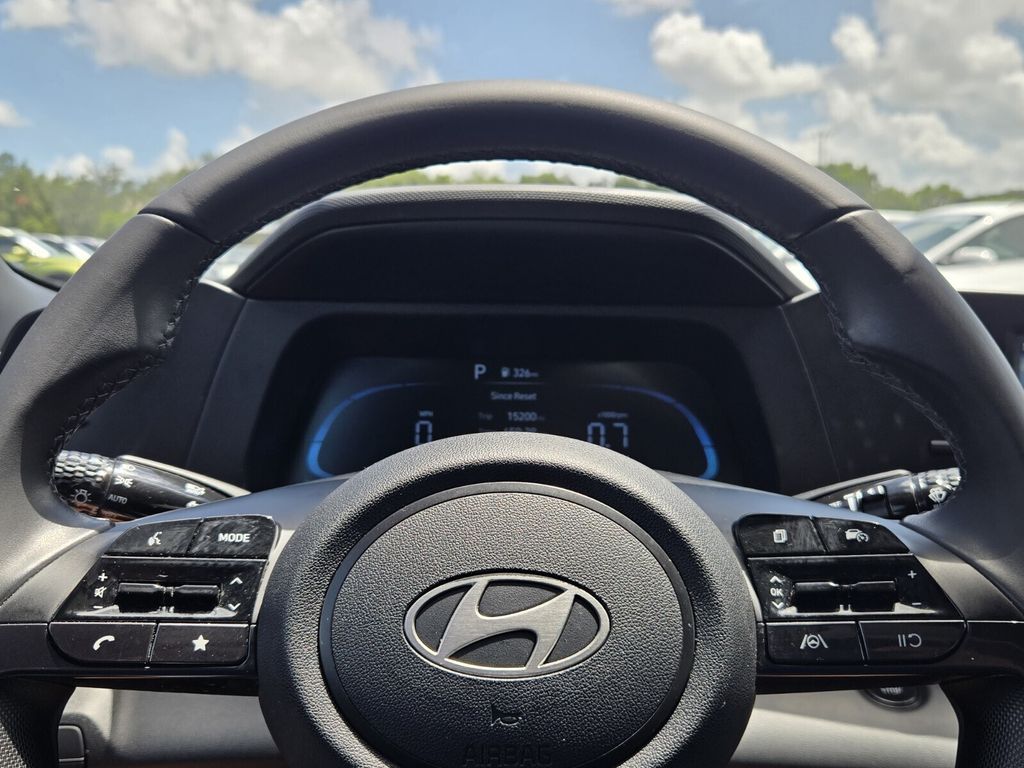 2025 Hyundai Elantra - $17,999