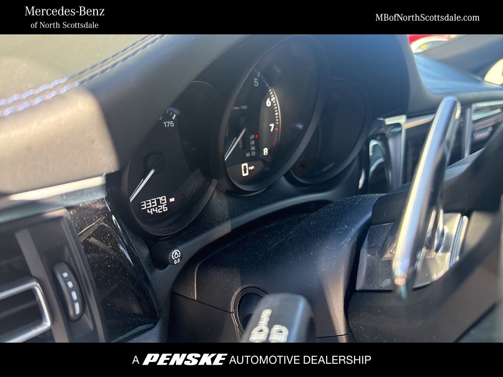 Thumbnail: 2022 Porsche Macan - 1