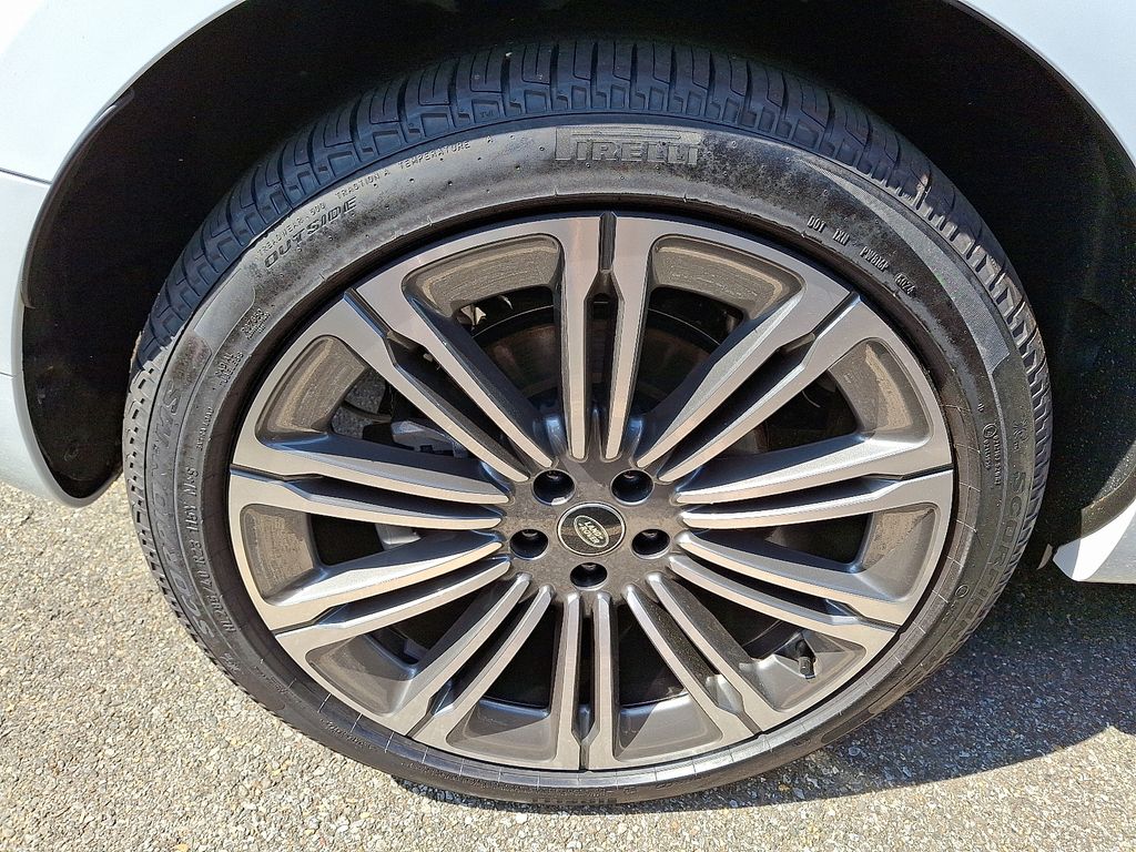 2025 Land Rover Range Rover Sport SE Dynamic 5