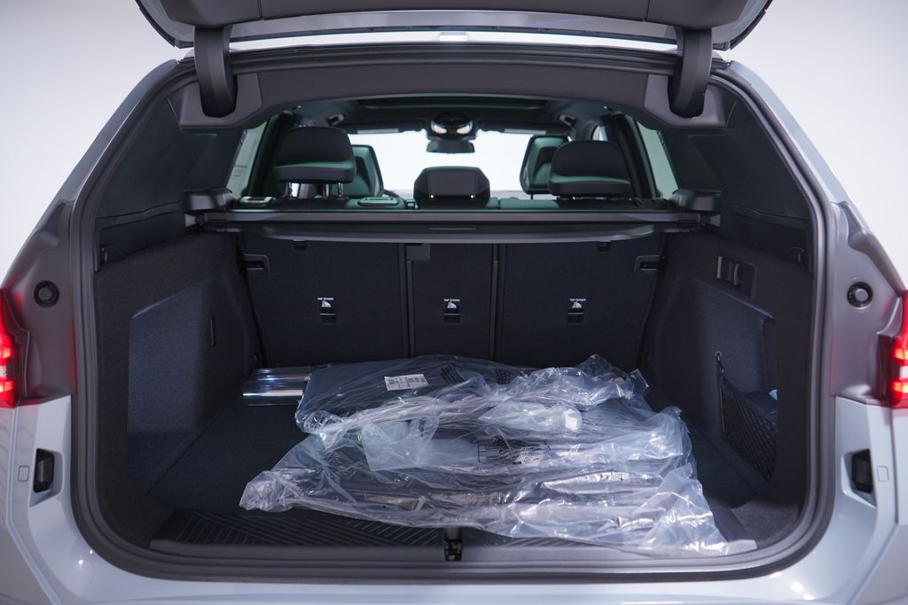 Thumbnail: 2026 BMW X3 - 13