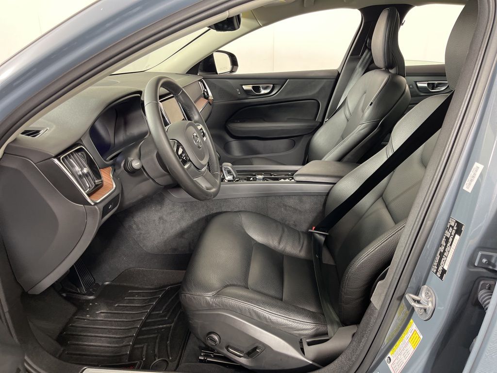 Thumbnail: 2024 Volvo S60 - 22