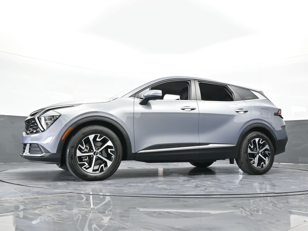 Used 2025 Everlasting Silver Kia EX image 59