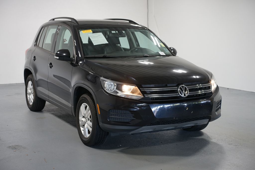 Thumbnail: 2017 Volkswagen Tiguan - 3