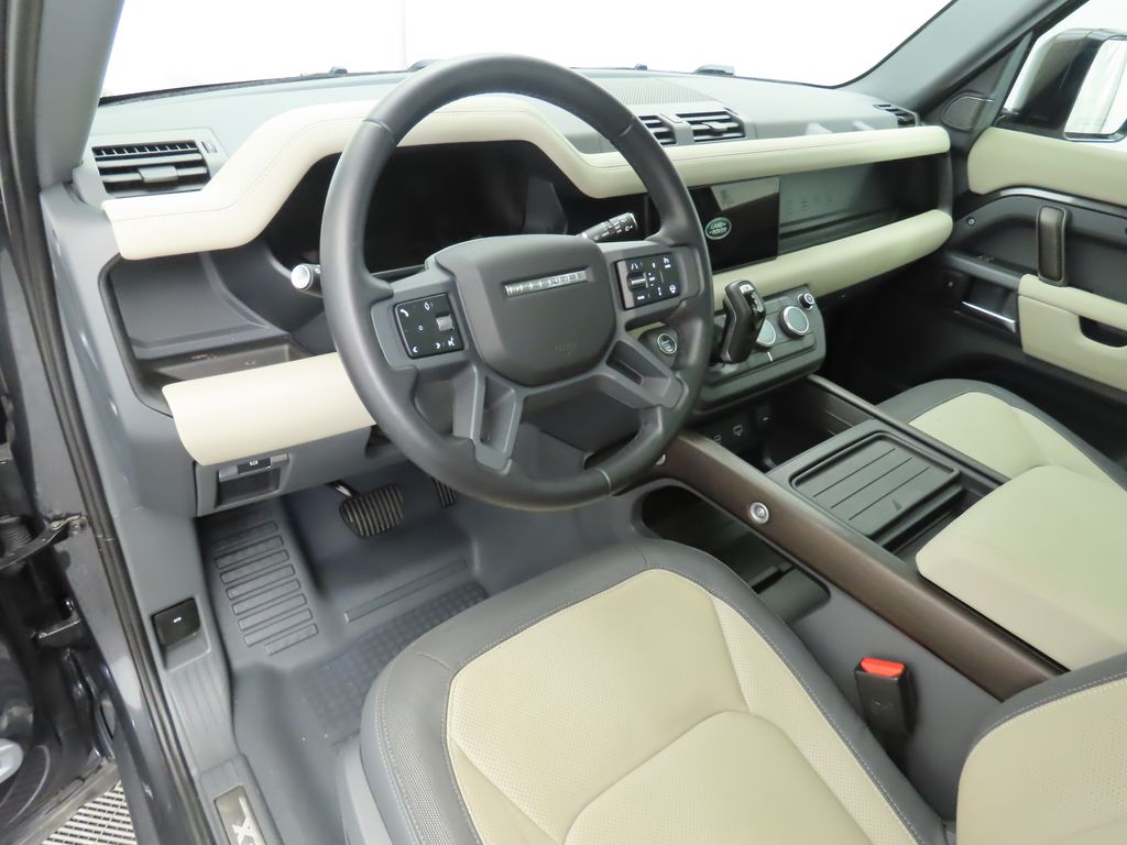 Thumbnail: 2024 Land Rover Defender - 9