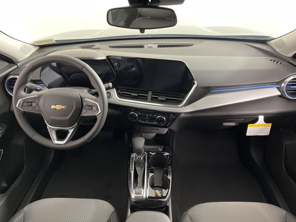 Thumbnail: 2025 Chevrolet Trax - 14