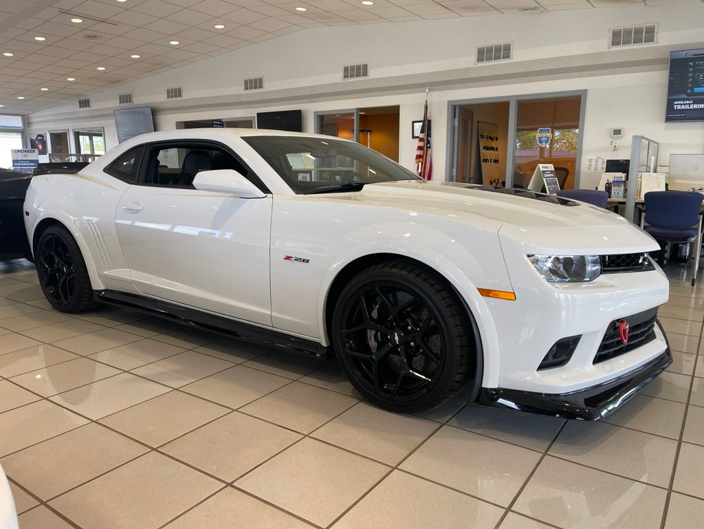 Chevrolet Camaro Z28 Coupe RWD